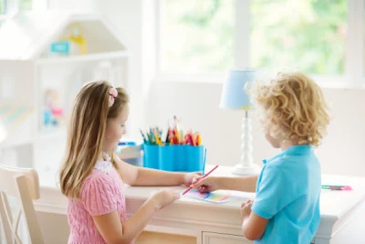 שולחן כתיבה לילדים –המומלצים ביותר לשנת 2023
