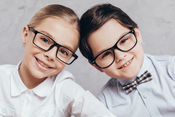 משקפי ראייה לילדים: 5 משקפיים המומלצים ביותר | Finder