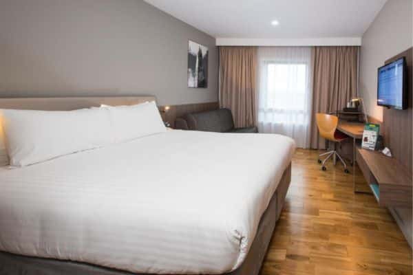 Holiday Inn London West